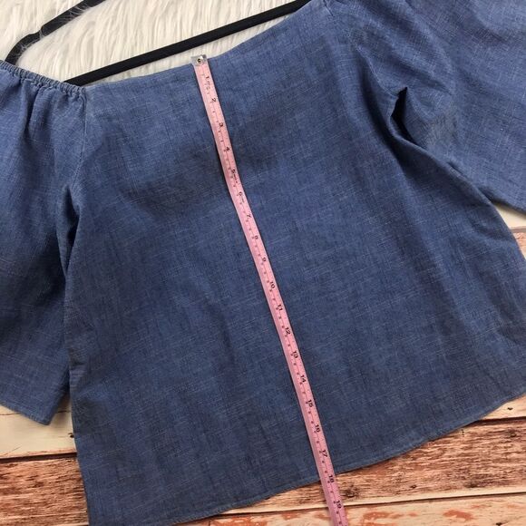 Alice +‎ Olivia chambray off shoulder blouse - Picture 7 of 8